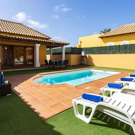 Villa Helen - Heated Pool Wifi Smarttv Barbecue Corralejo