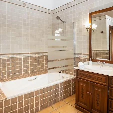 Helen - Heated Pool Wifi Smarttv Barbecue Villa