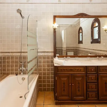 Villa Helen - Heated Pool Wifi Smarttv Barbecue *