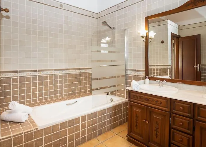 Helen - Heated Pool Wifi Smarttv Barbecue Vila