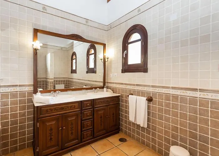 Helen - Heated Pool Wifi Smarttv Barbecue