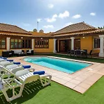 Villa Helen - Heated Pool Wifi Smarttv Barbecue Corralejo